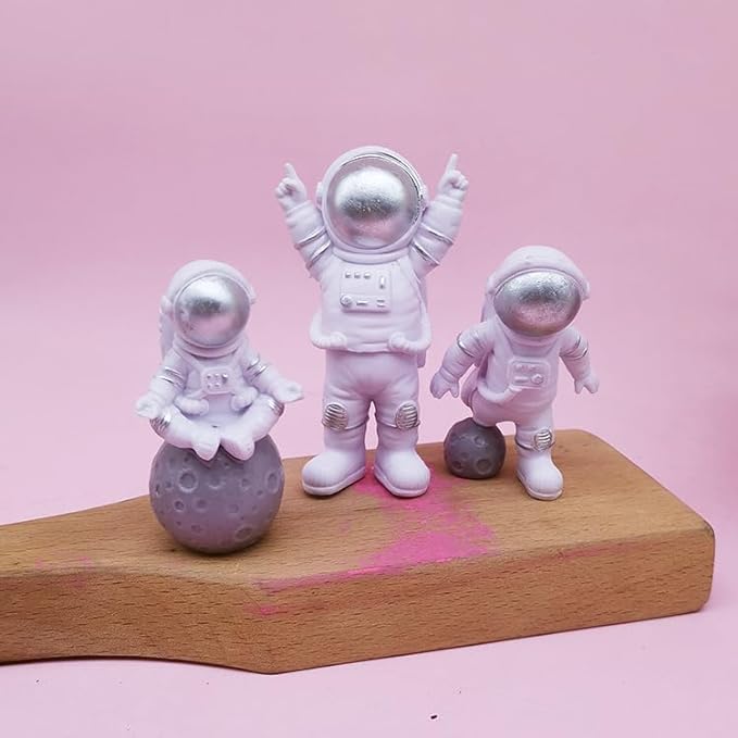 Petzlifeworld Astronaut Toys For Aquarium Decorations (3Pcs)